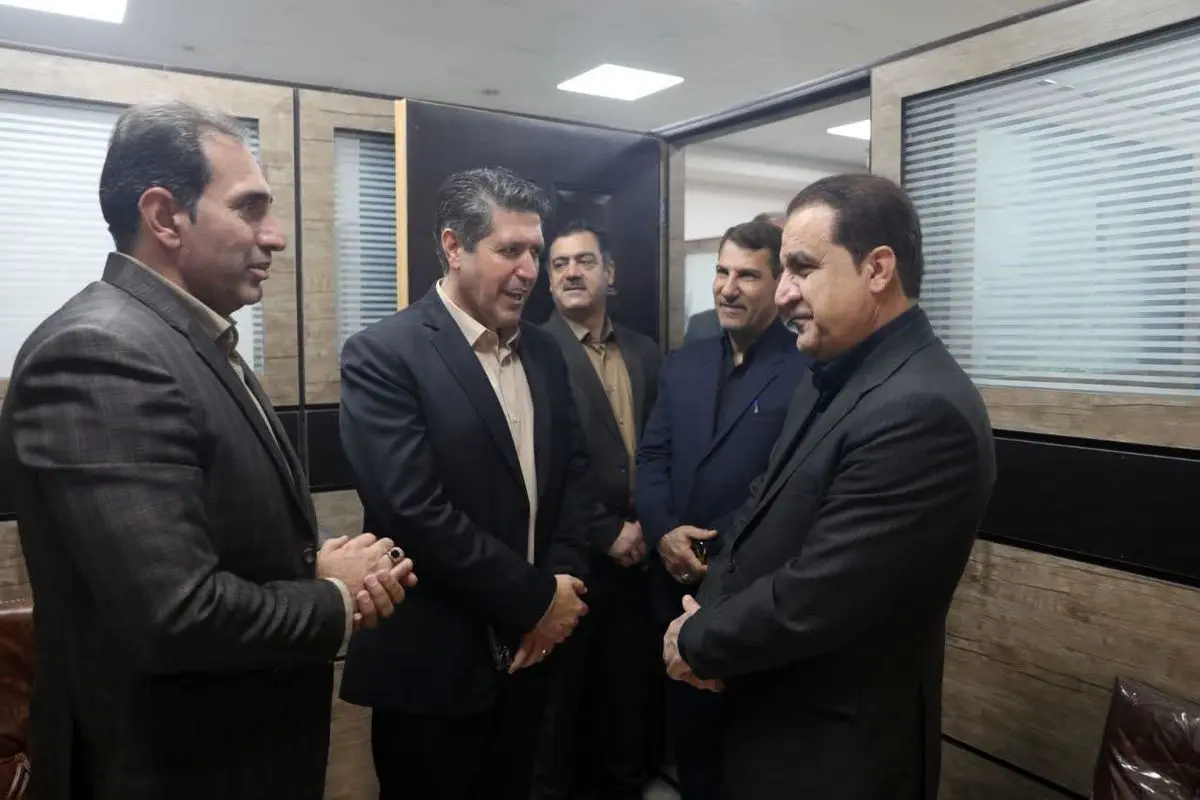 بازدید سرزده استاندار ایلام از اداره کل صمت استان