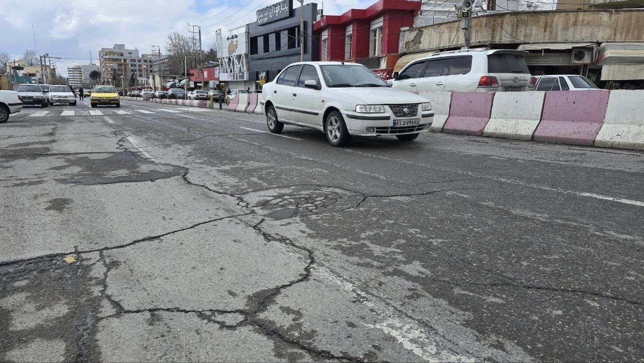 بمب‌های ساعتی زیر پای مردم ایلام/ترک‌هایی که بوی مرگ می‌دهند!
